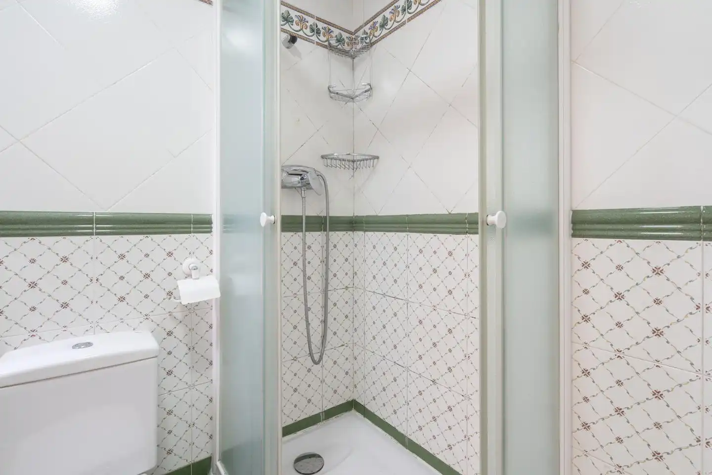 Badezimmer von Maisonette zum Verkauf in Santa Coloma de Gramenet
