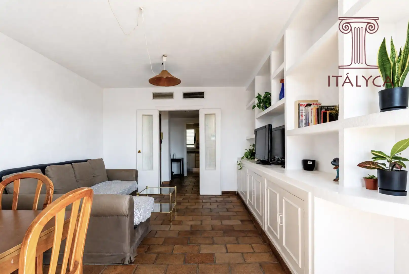 Living room of Flat for sale in Sevilla  with Air Conditioner, Heating and Terrace