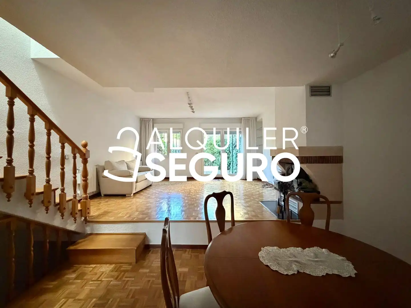 Living room of Houses for rent in Majadahonda  with Heating, Terrace and Swimming Pool