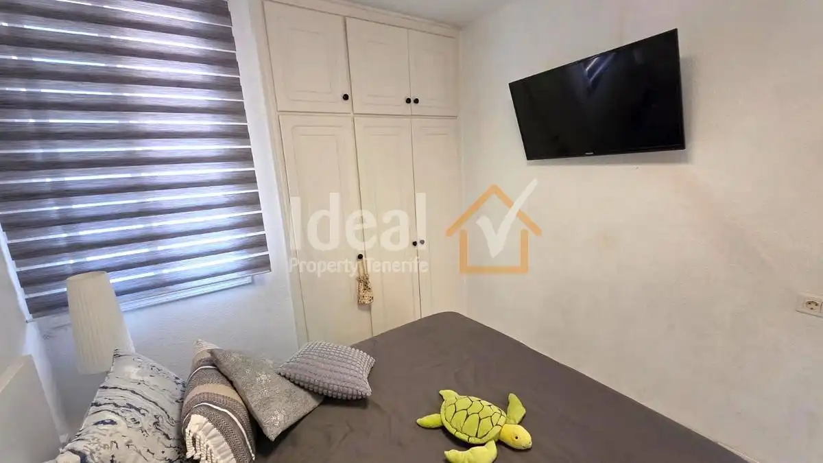 Habitación de Apartamento en venta en Arona con Terraza y Amueblado