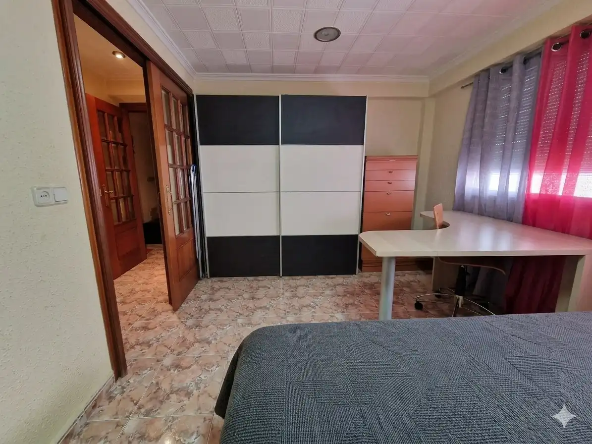 Habitación de Piso en venta en Torrent con Aire acondicionado, Amueblado y Balcón