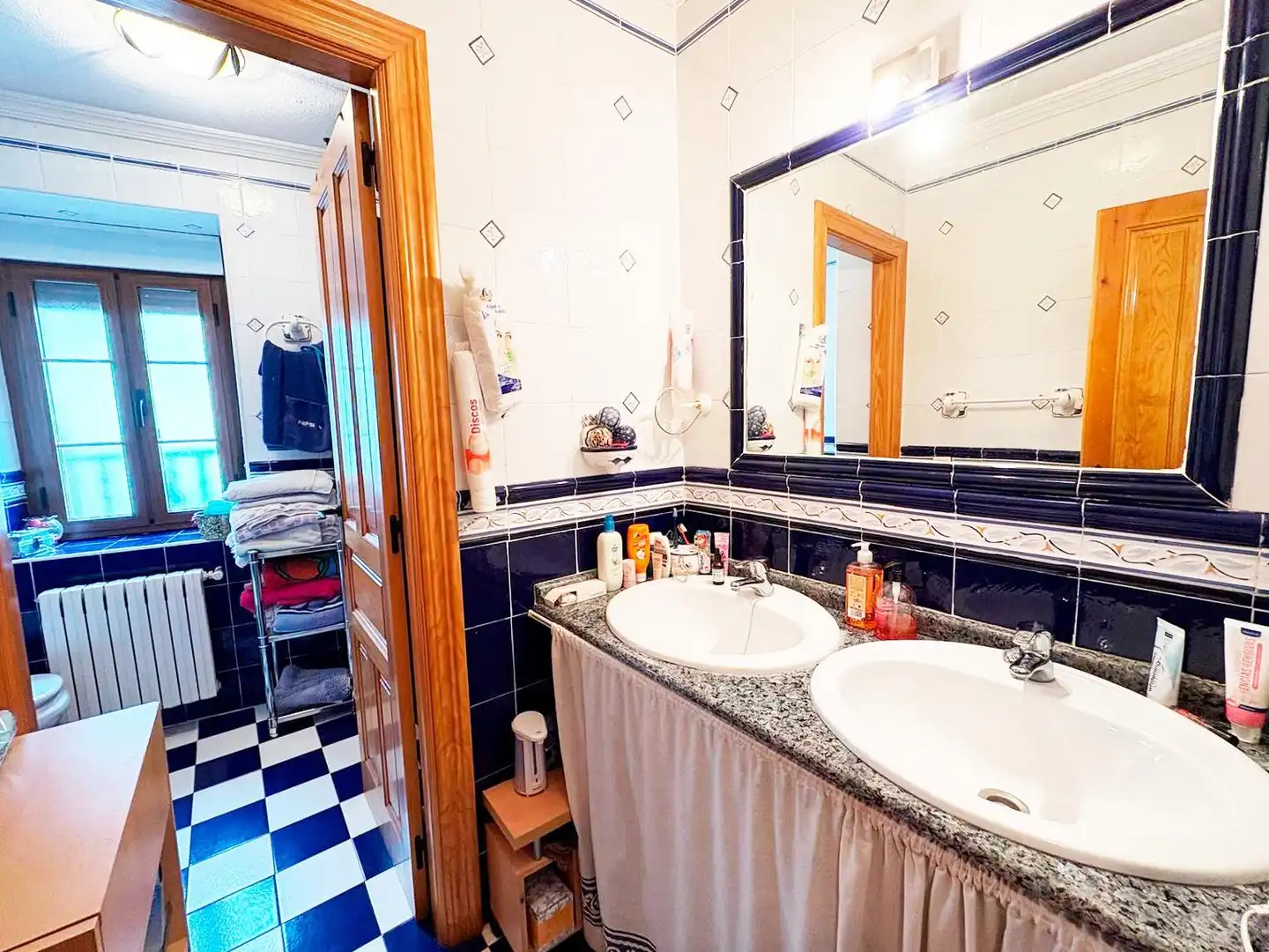 Baño de Casa o chalet en venta en Navarredonda de la Rinconada con Terraza, Trastero y Amueblado