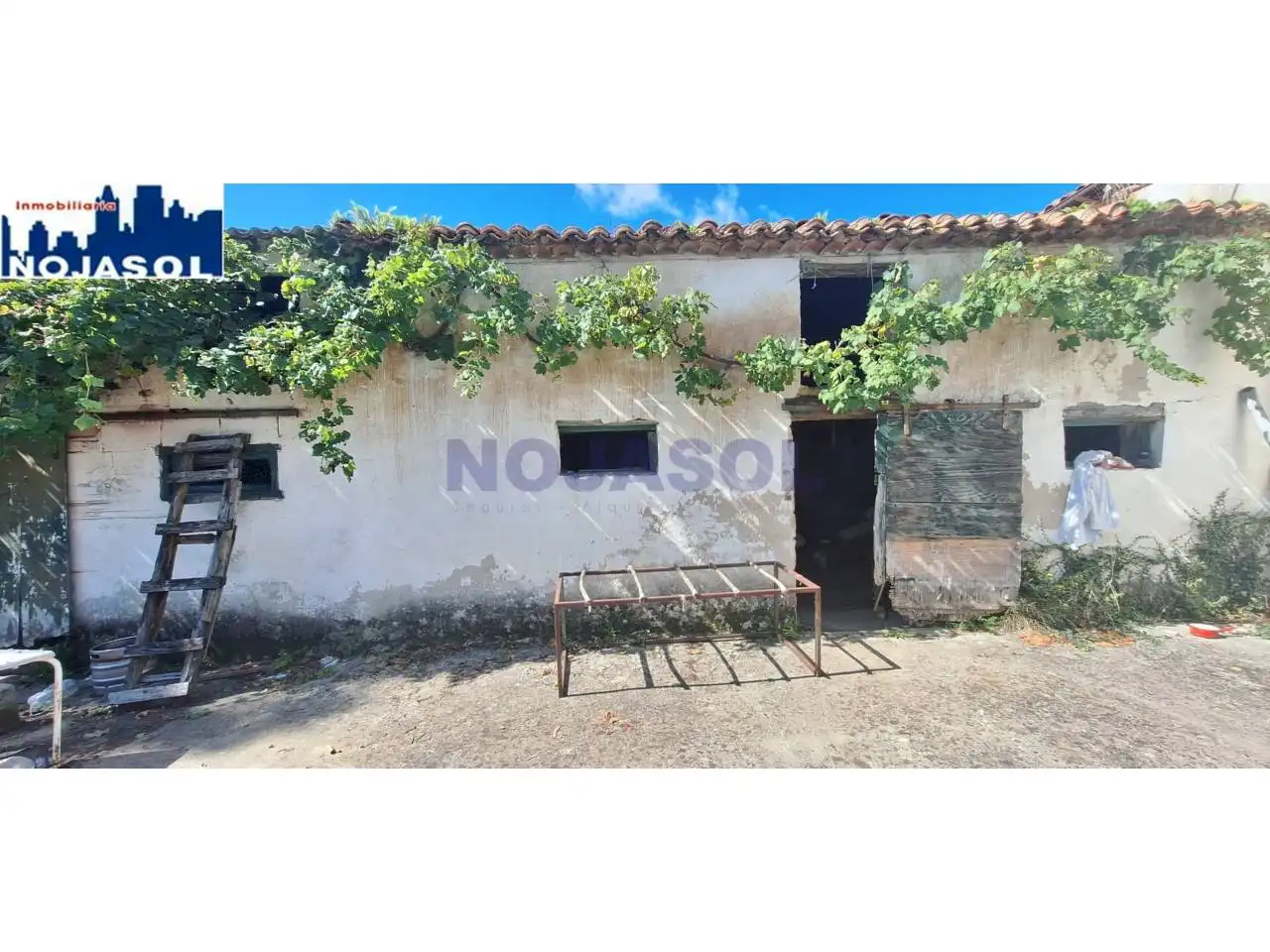 Vista exterior de Casa adosada en venta en Bareyo