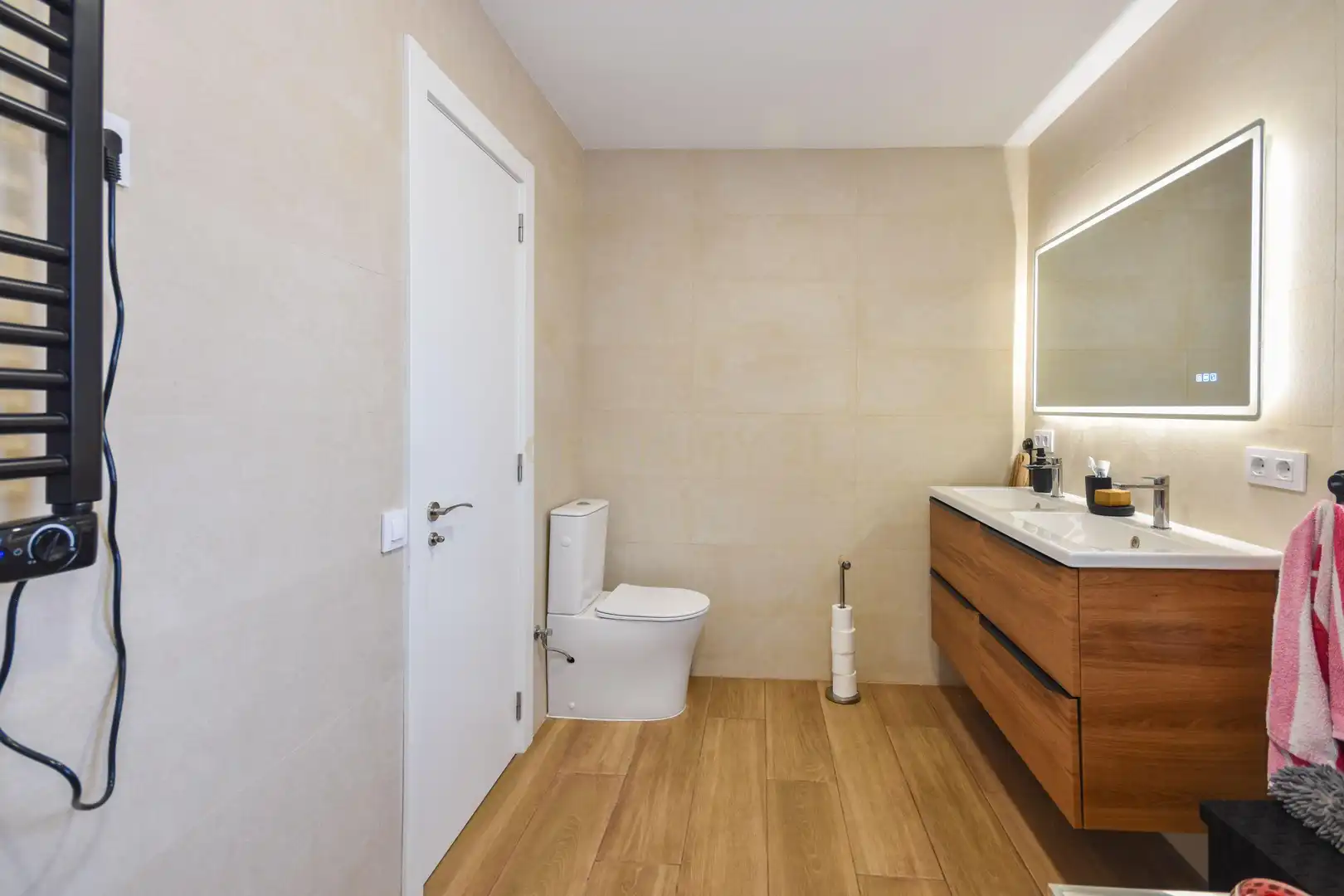 Bathroom of Houses for sale in Sant Vicenç Dels Horts  with Air Conditioner, Private garden and Storage room