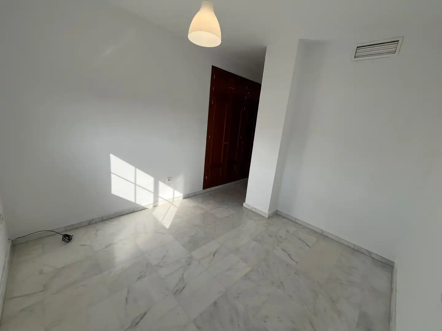 Casa aparellada amb piscina en venda a Colegio Europa, imagen 20