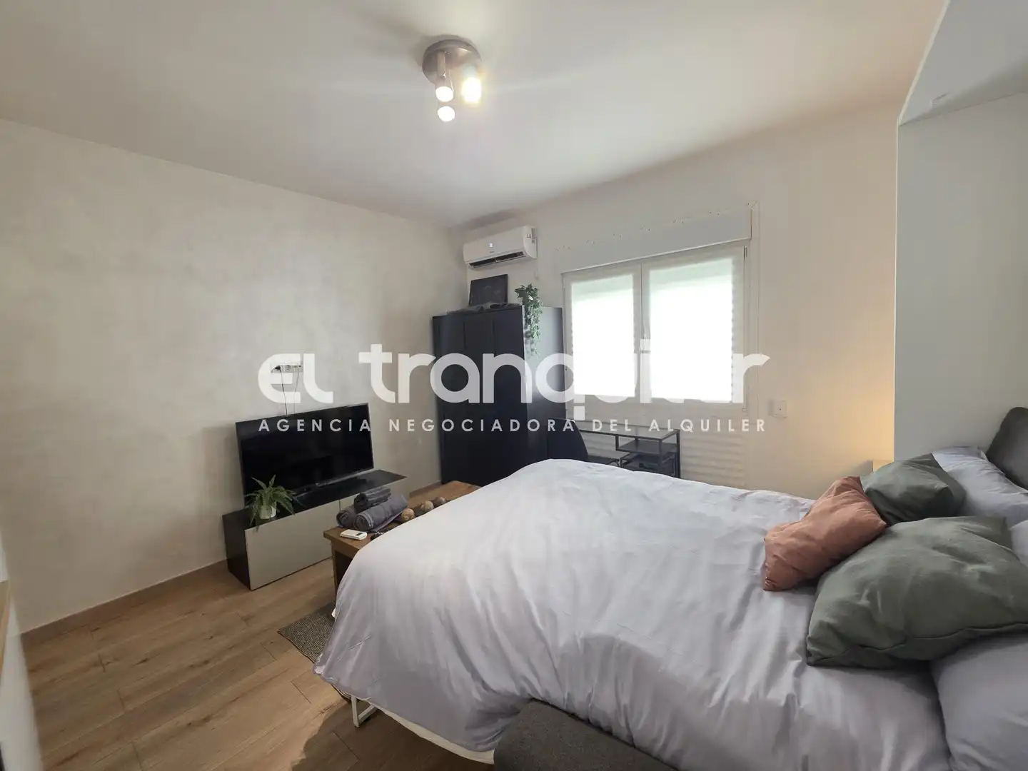 Schlafzimmer von Wohnung zur Miete in Madrid mit Klimaanlage, Möbliert und Waschmaschine