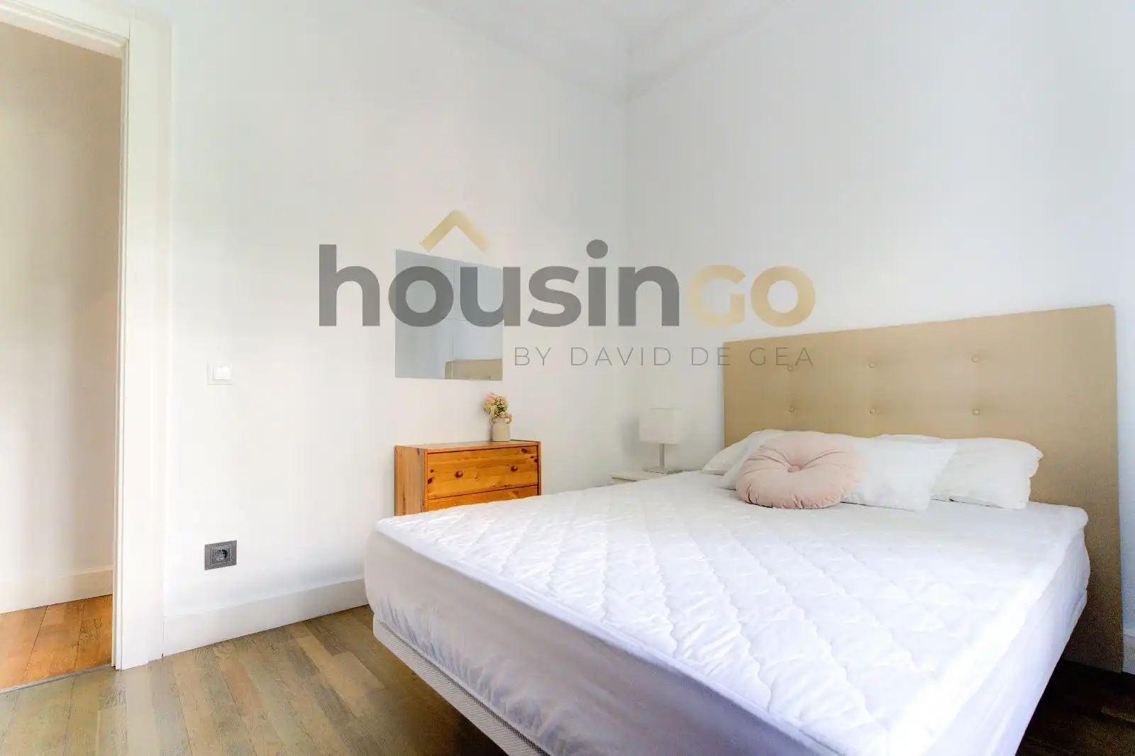 Bedroom of Flat for rent in Madrid  with Air Conditioner, Heating and Furnished