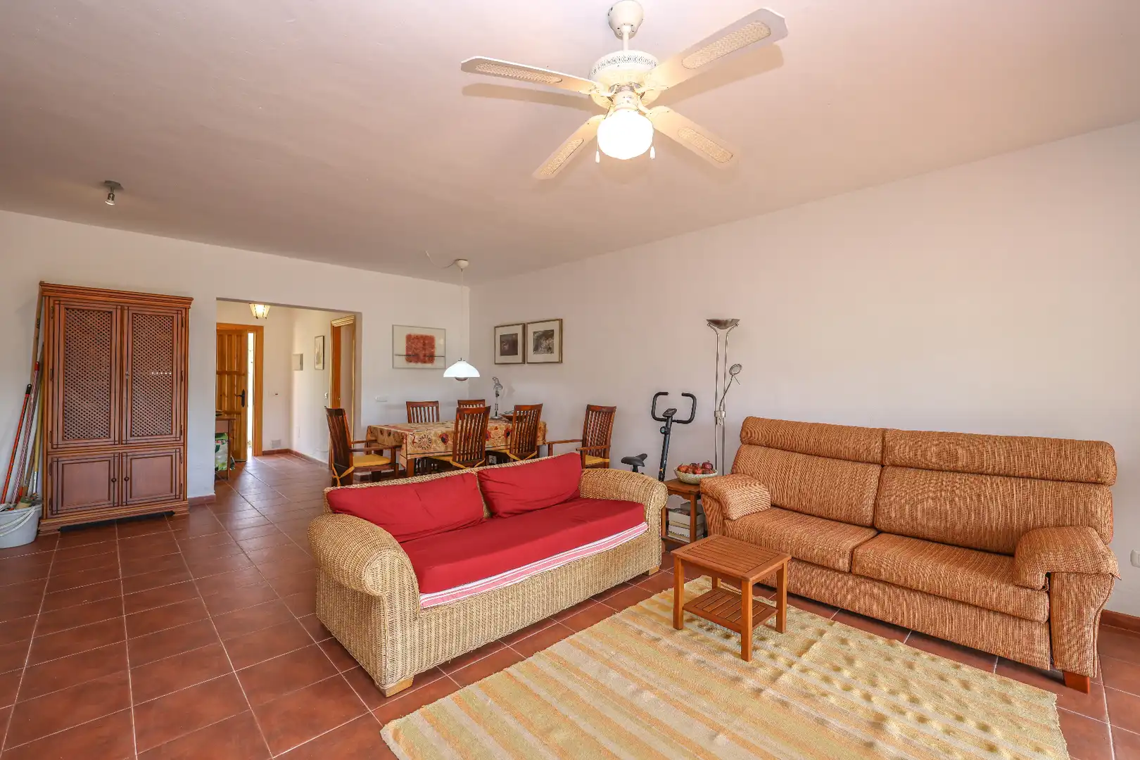 Living room of Houses for sale in Tolox  with Air Conditioner, Private garden and Swimming Pool