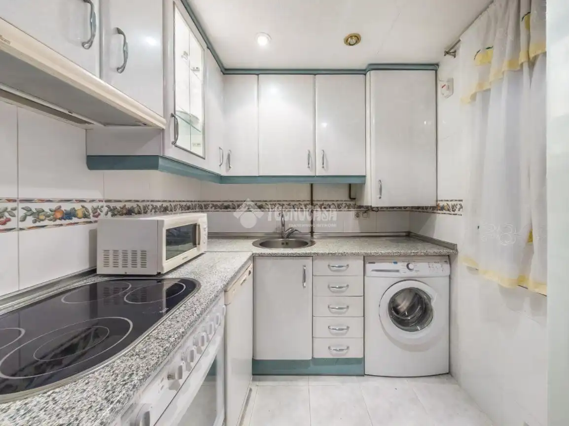 Cocina de Piso en venta en Madrid con Calefacción