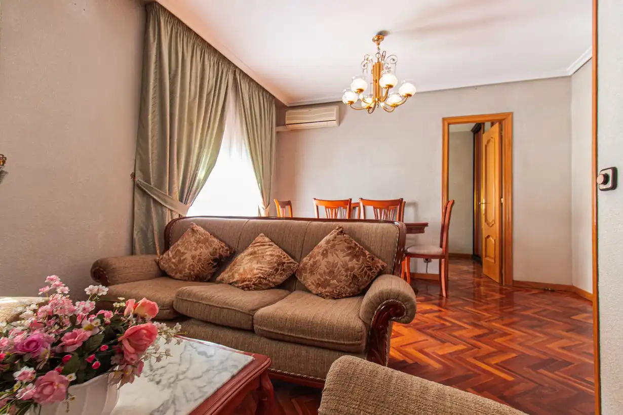 Flat with lift for sale in Ciudad Lineal, imagen 4