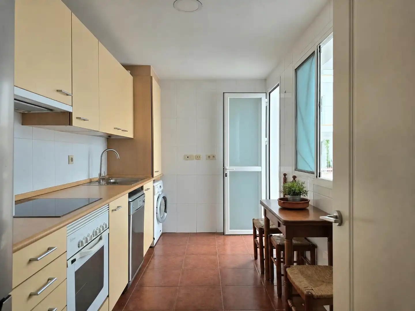 Cuina de Pis en venda en Estepona amb Aire condicionat, Calefacció i Terrassa