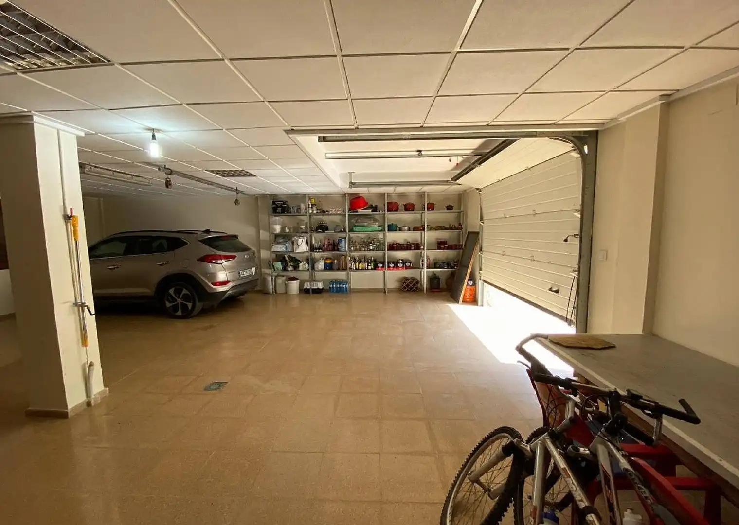 Aparcament de Casa o xalet en venda en Villena amb Terrassa