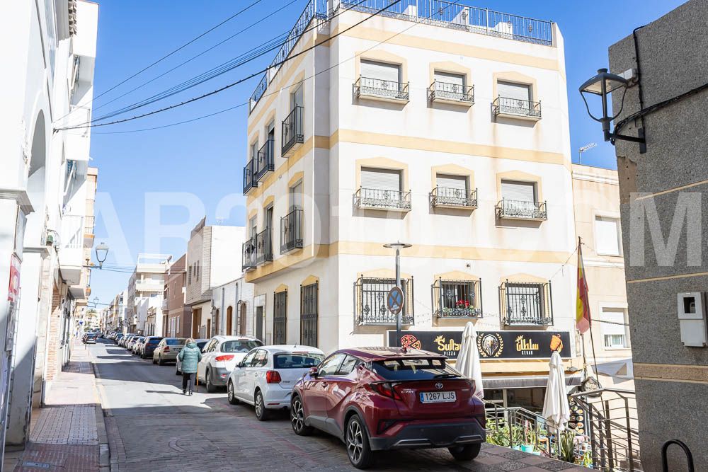 Vista exterior de Piso en venta en Garrucha con Aire acondicionado, Terraza y Amueblado