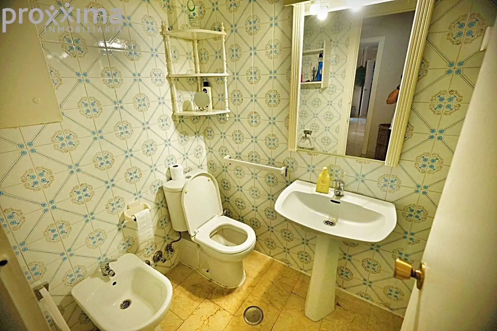 Baño de Piso en venta en Sevilla con Jardín privado, Terraza y Trastero