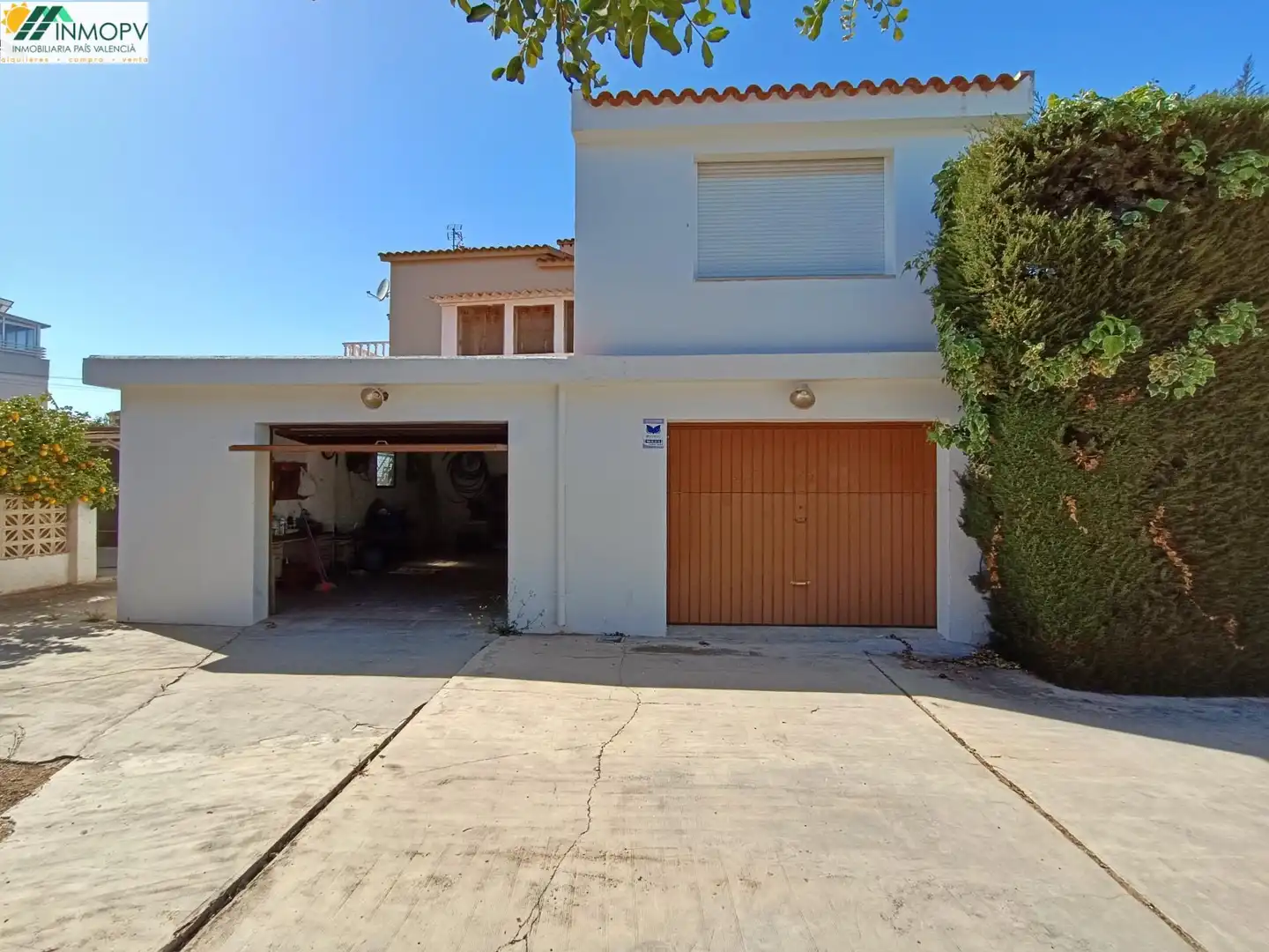 Vista exterior de Casa o xalet en venda en Vinaròs amb Jardí privat, Terrassa i Traster