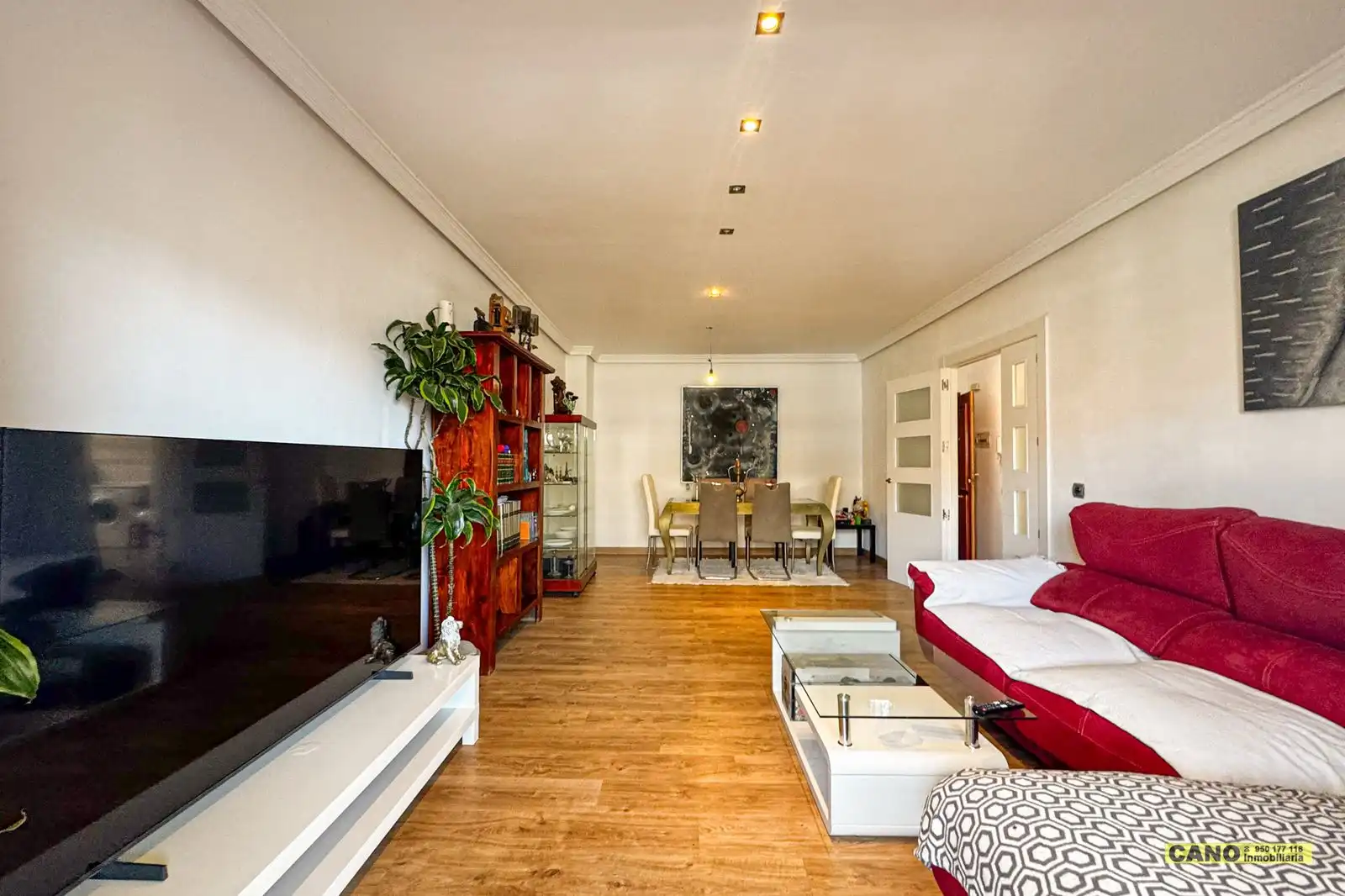 Sala de estar de Piso en venta en Roquetas de Mar con Terraza, Trastero y Piscina