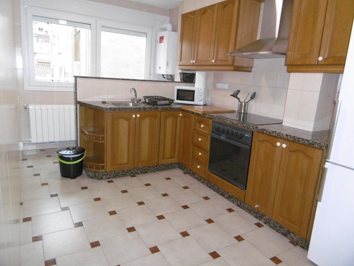 Kitchen of Flat to rent in Alcoy / Alcoi  with Heating and Balcony