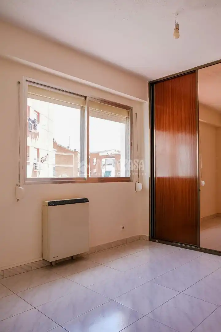 Habitación de Piso en venta en Madrid con Aire acondicionado y Calefacción