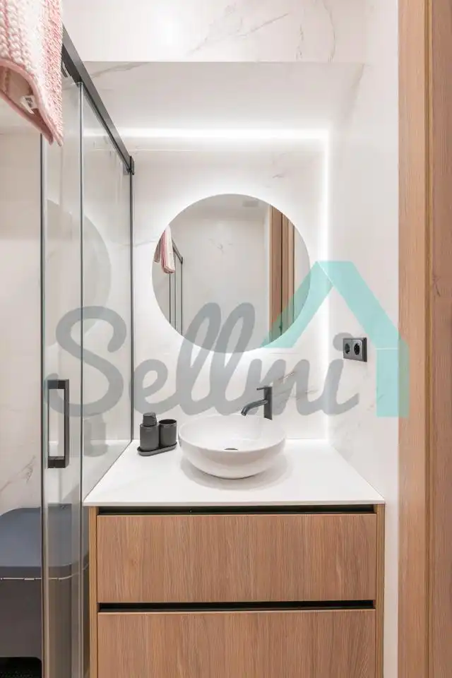 Flat for rent in Calle Real Oviedo, Masip