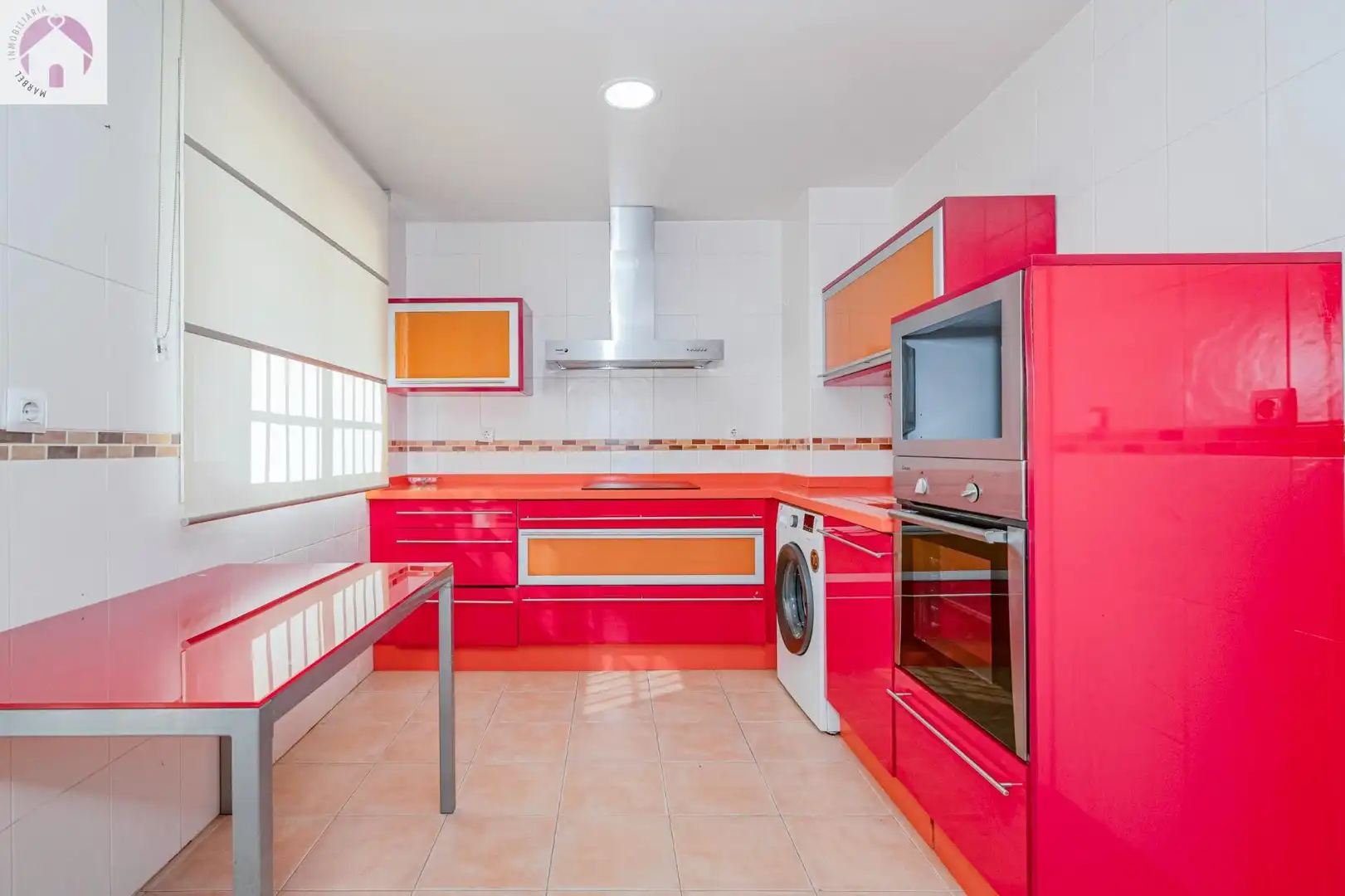Casa aparellada amb terrassa en venda a Jun, imagen 9