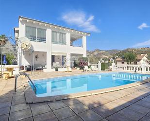 Vista exterior de Casa o xalet en venda en Gandia amb Aire condicionat, Terrassa i Piscina