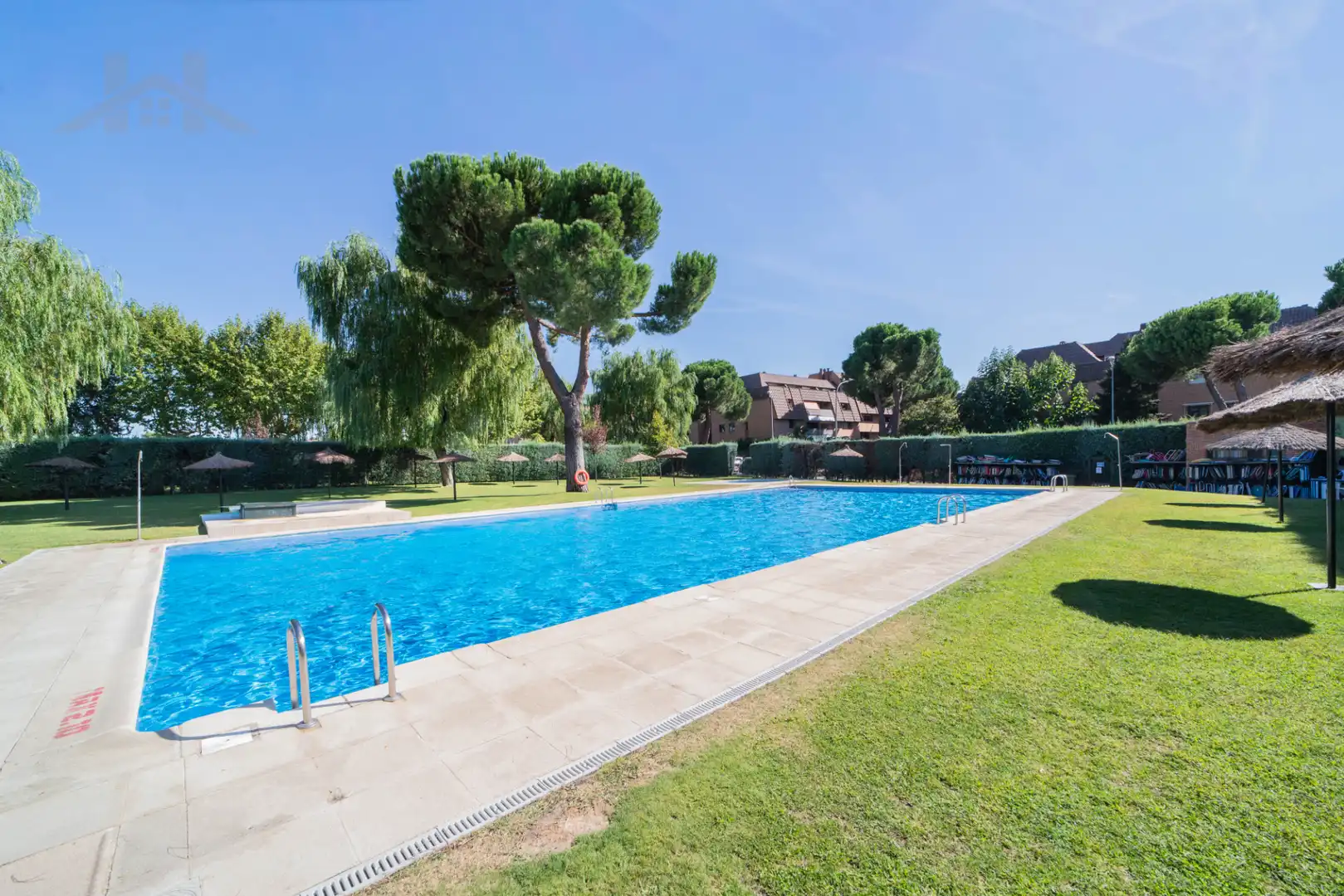 Piscina de Pis en venda en Majadahonda amb Aire condicionat, Calefacció i Terrassa