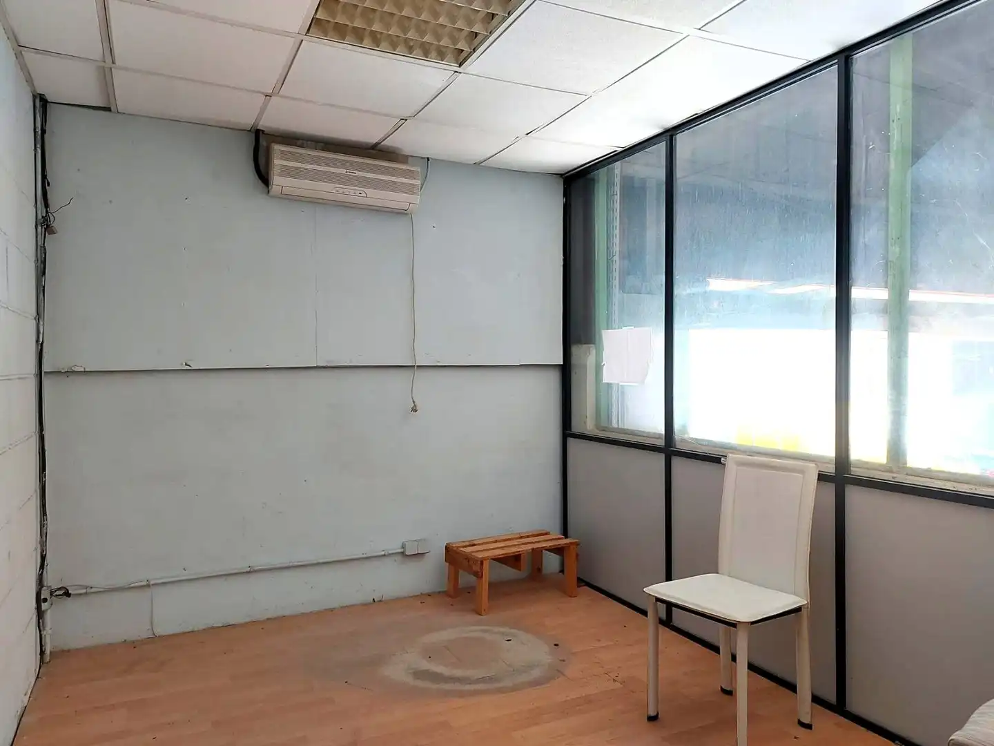 Nau industrial de lloguer en Santander