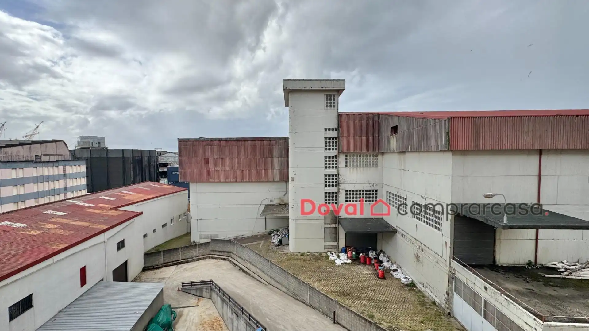 Vista exterior de Dúplex en venta en Centro Urbano