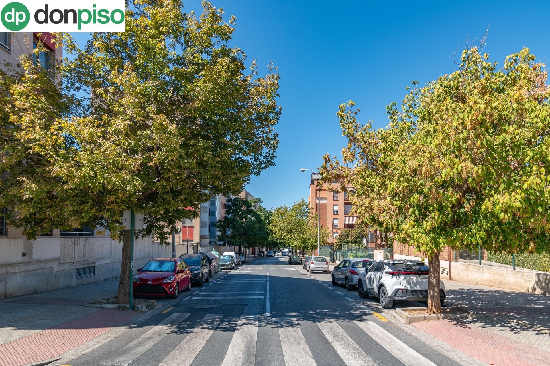 Exterior view of Flat for sale in  Granada Capital  with Heating, Private garden and Terrace