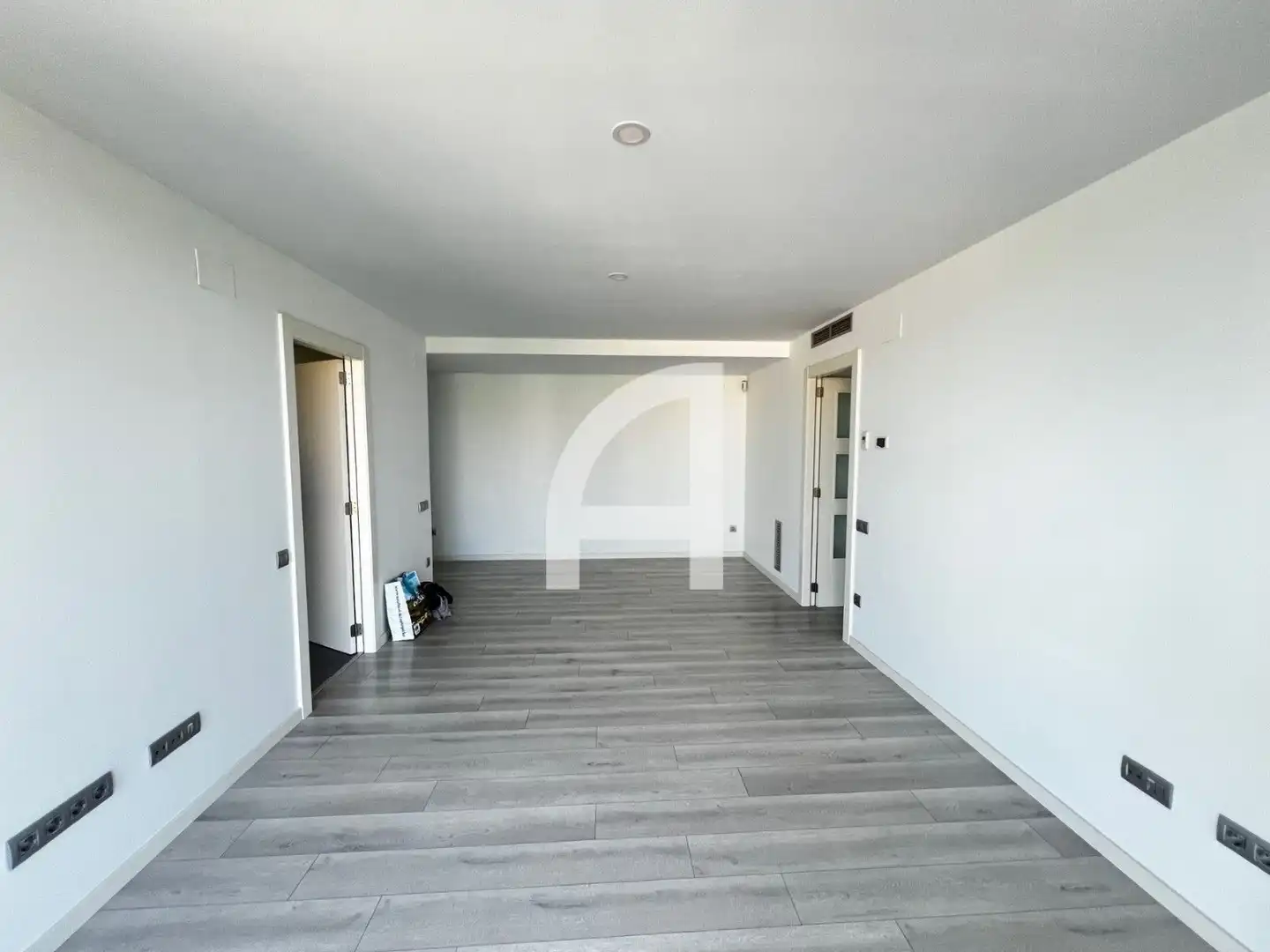 Wohnung zur Miete in Sitges mit Klimaanlage, Heizung und Parkett