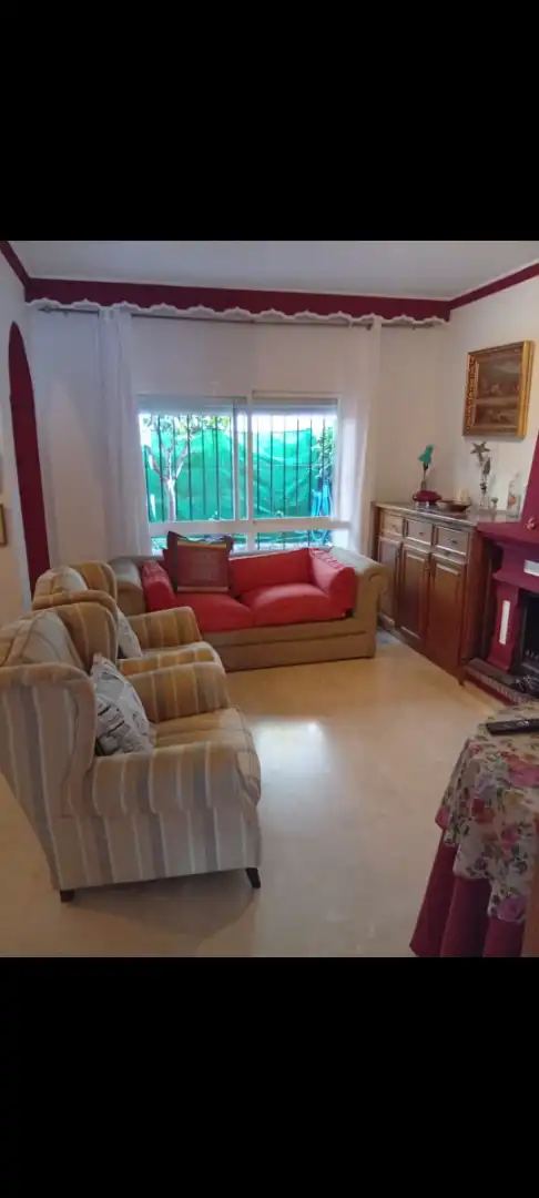Sala de estar de Casa adosada en venta en Marbella con Amueblado
