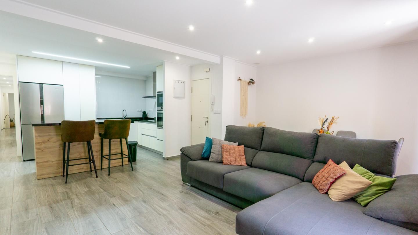 Flat for sale in Esperidion Porta Requesens, Carrús Este