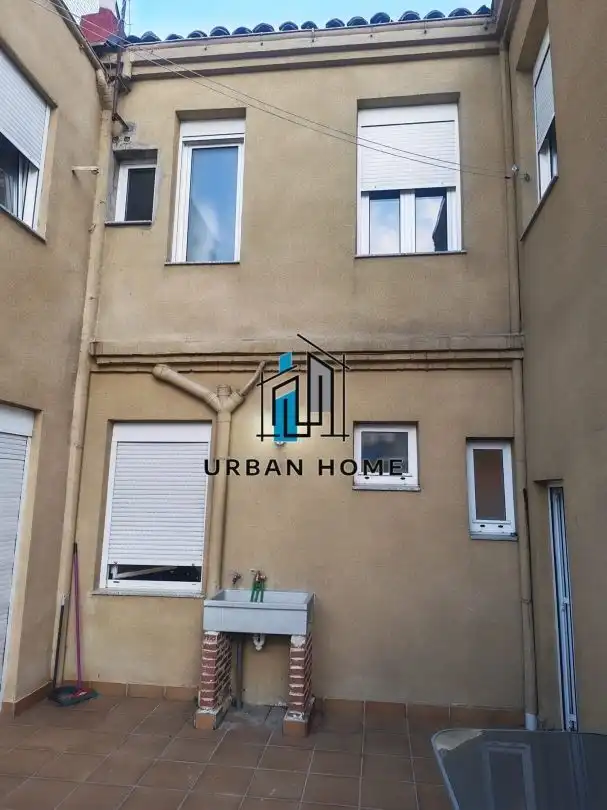 Außenansicht von Gebäude zum Verkauf in León Capital 