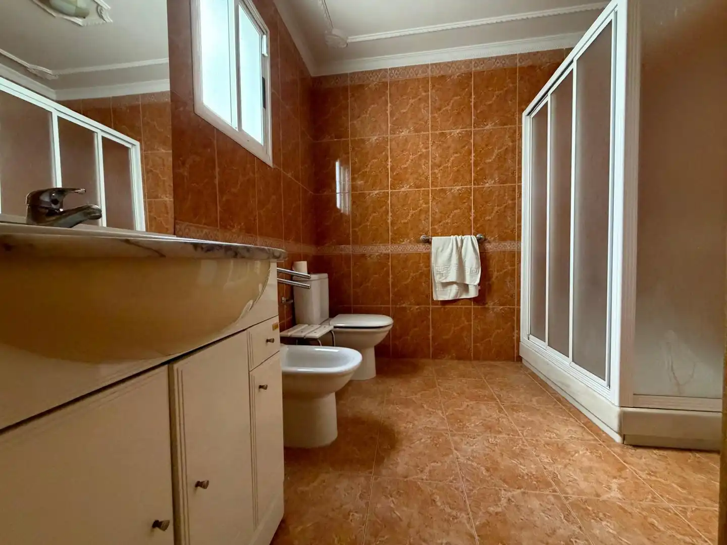 Bathroom of Houses for sale in Coria del Río