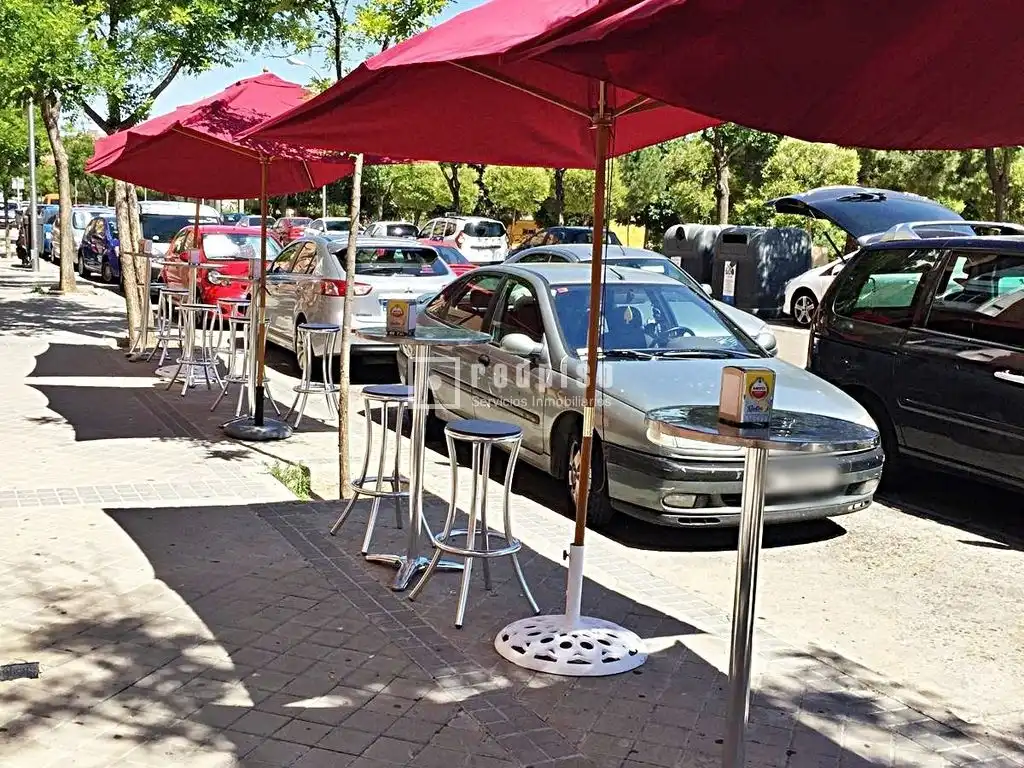 Vista exterior de Local en venta en Madrid con Aire acondicionado