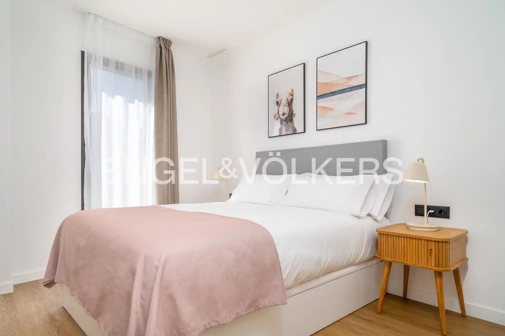 Habitación de Piso en venta en L'Hospitalet de Llobregat con Aire acondicionado, Calefacción y Balcón