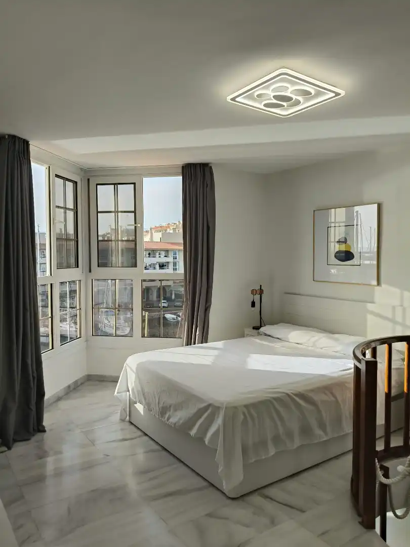 Habitación de Apartamento de alquiler en El Ejido con Aire acondicionado, Amueblado y Horno