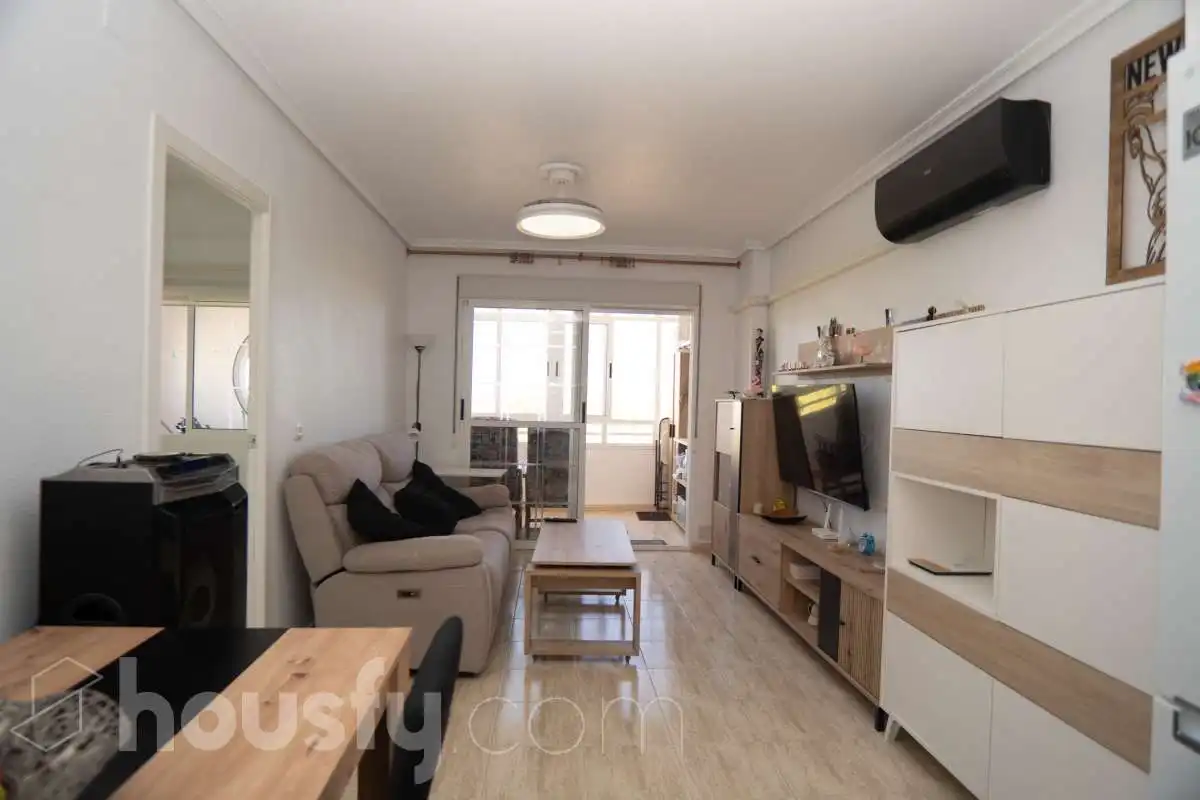 Flat with terrace for sale in Avenida de  Robleda ., imagen 4