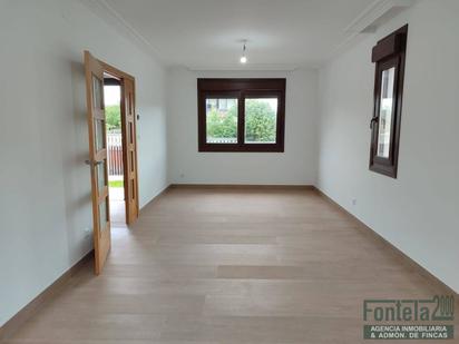 Dormitori de Casa o xalet en venda en Sada (A Coruña) amb Calefacció i Jardí privat