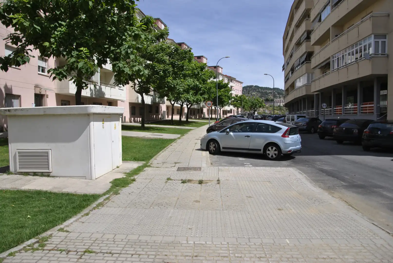 Parking de Piso de alquiler en Plasencia con Aire acondicionado, Calefacción y Jardín privado