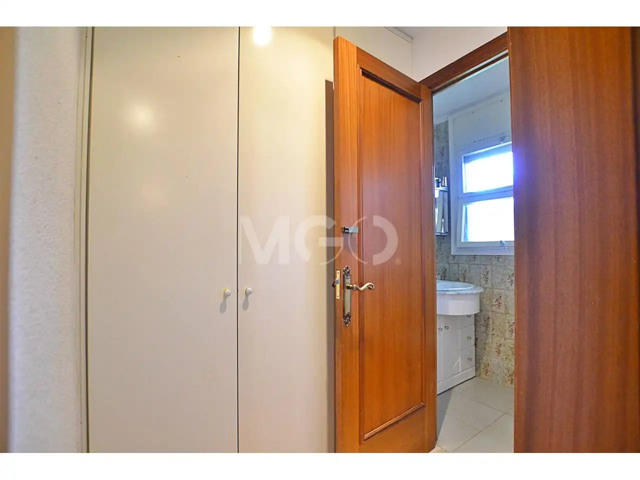Badezimmer von Haus oder Chalet zur Miete in Seva mit Heizung, Privatgarten und Terrasse