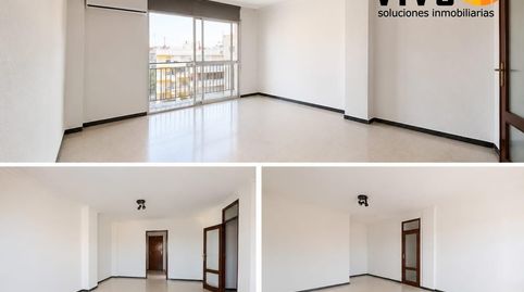 Foto 2 de Piso en venta en Villegas, Sevilla Capital