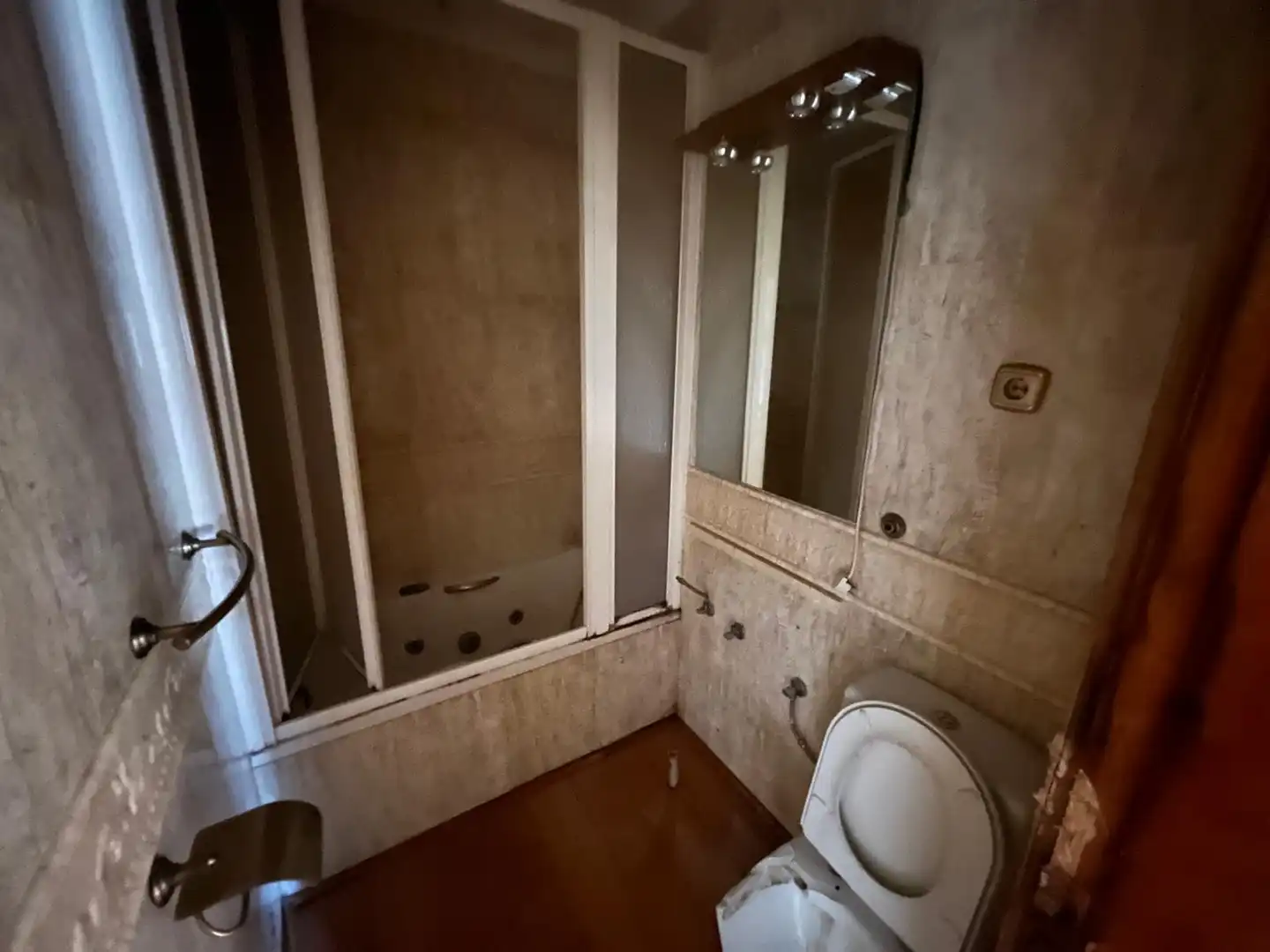 Badezimmer von Wohnung zum Verkauf in Pastrana