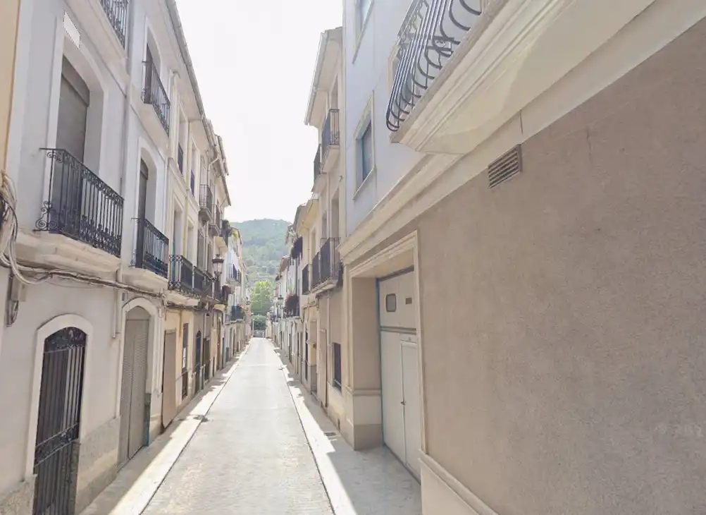 Vista exterior de Pis en venda en Enguera