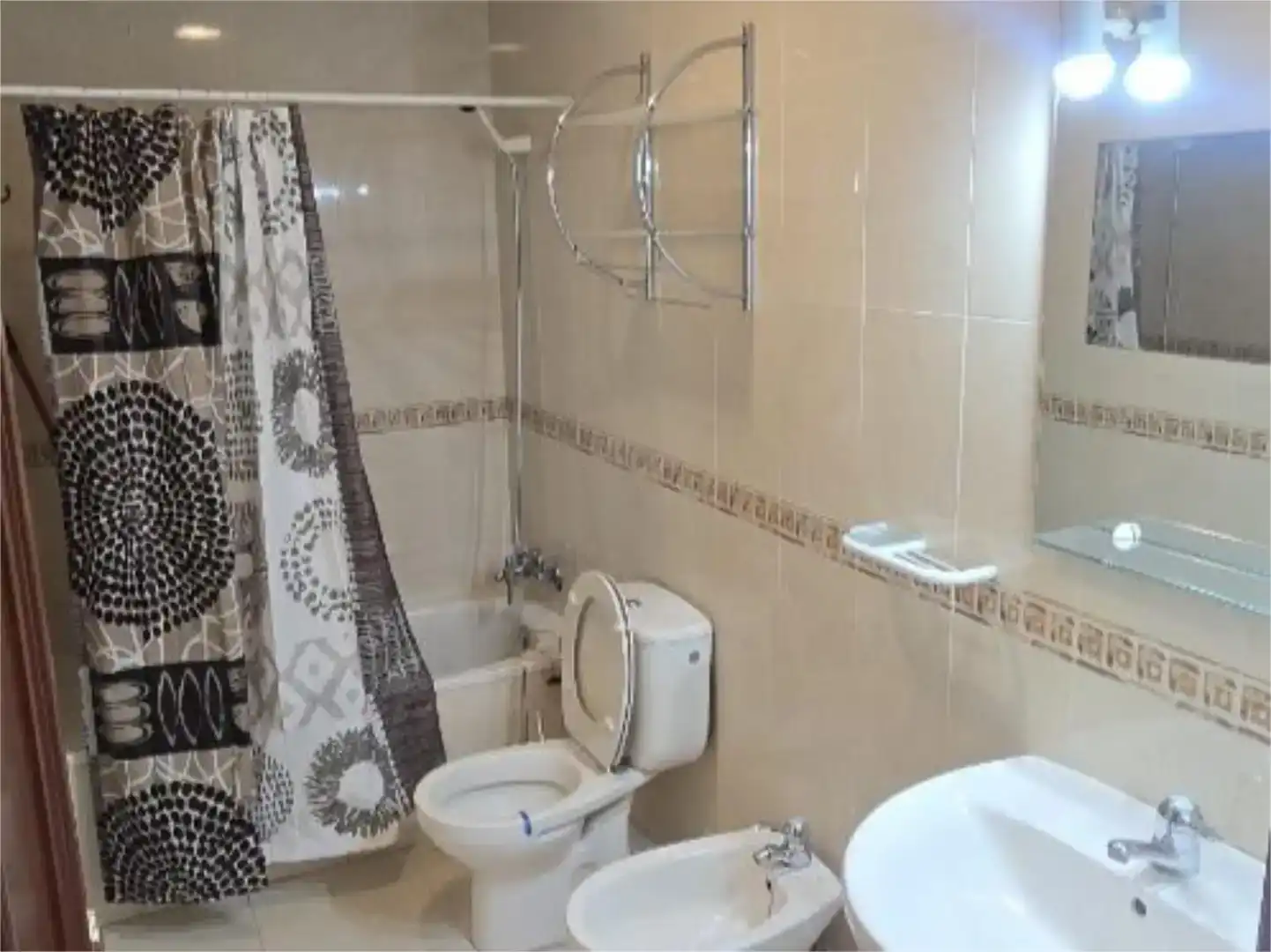 Badezimmer von Wohnung zur Miete in Armilla mit Möbliert und Balkon