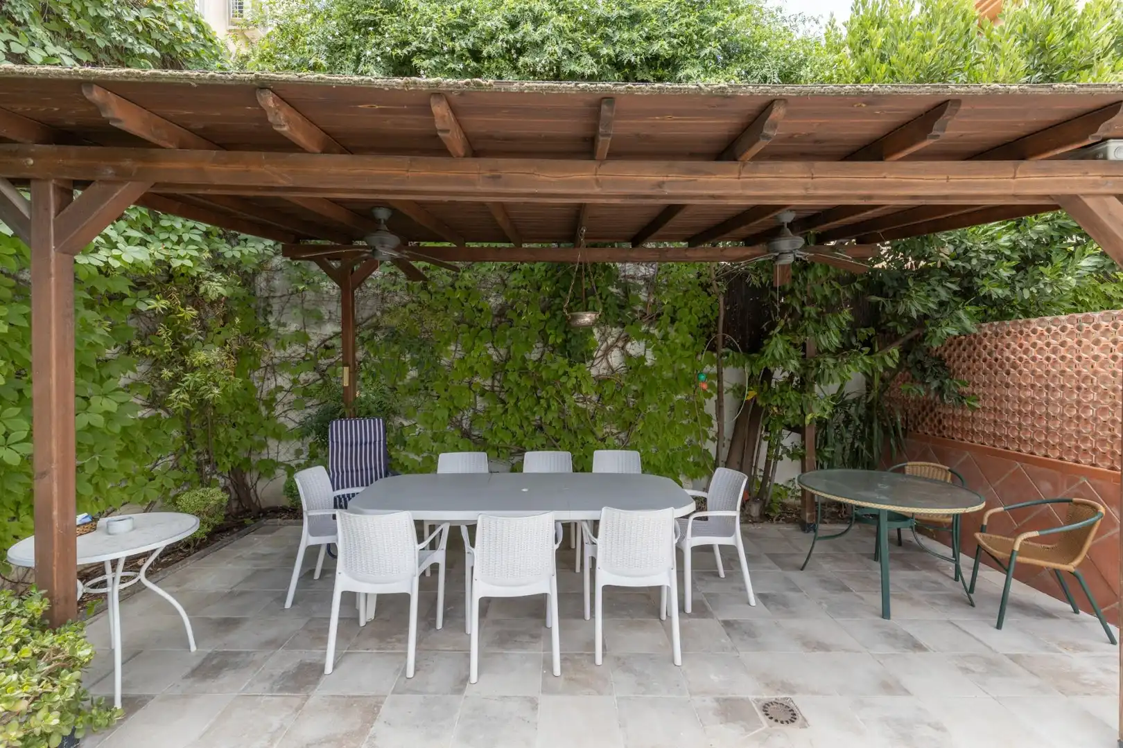 Terrassa de Casa o xalet en venda en La Zubia amb Aire condicionat, Calefacció i Jardí privat