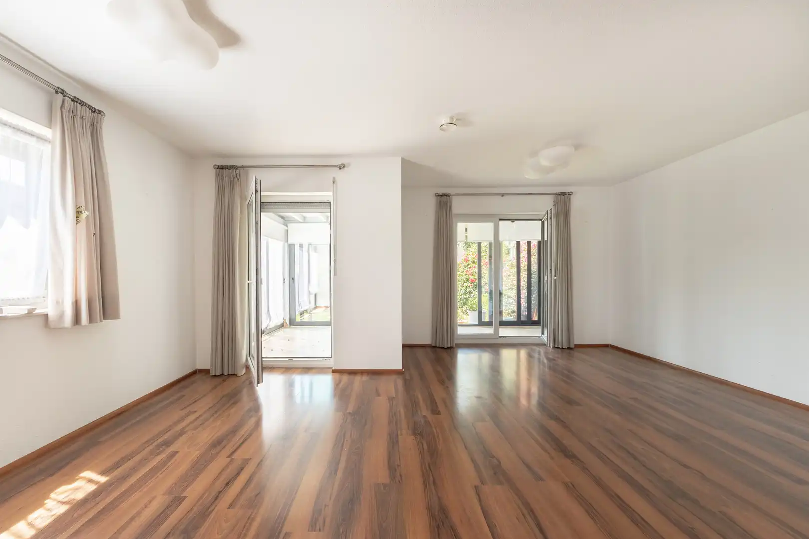 Sala d'estar de Casa o xalet en venda en Sopela amb Calefacció, Terrassa i Traster