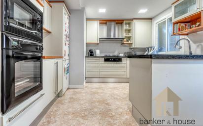 Kitchen of Flat for sale in Badia del Vallès  with Air Conditioner, Heating and Parquet flooring