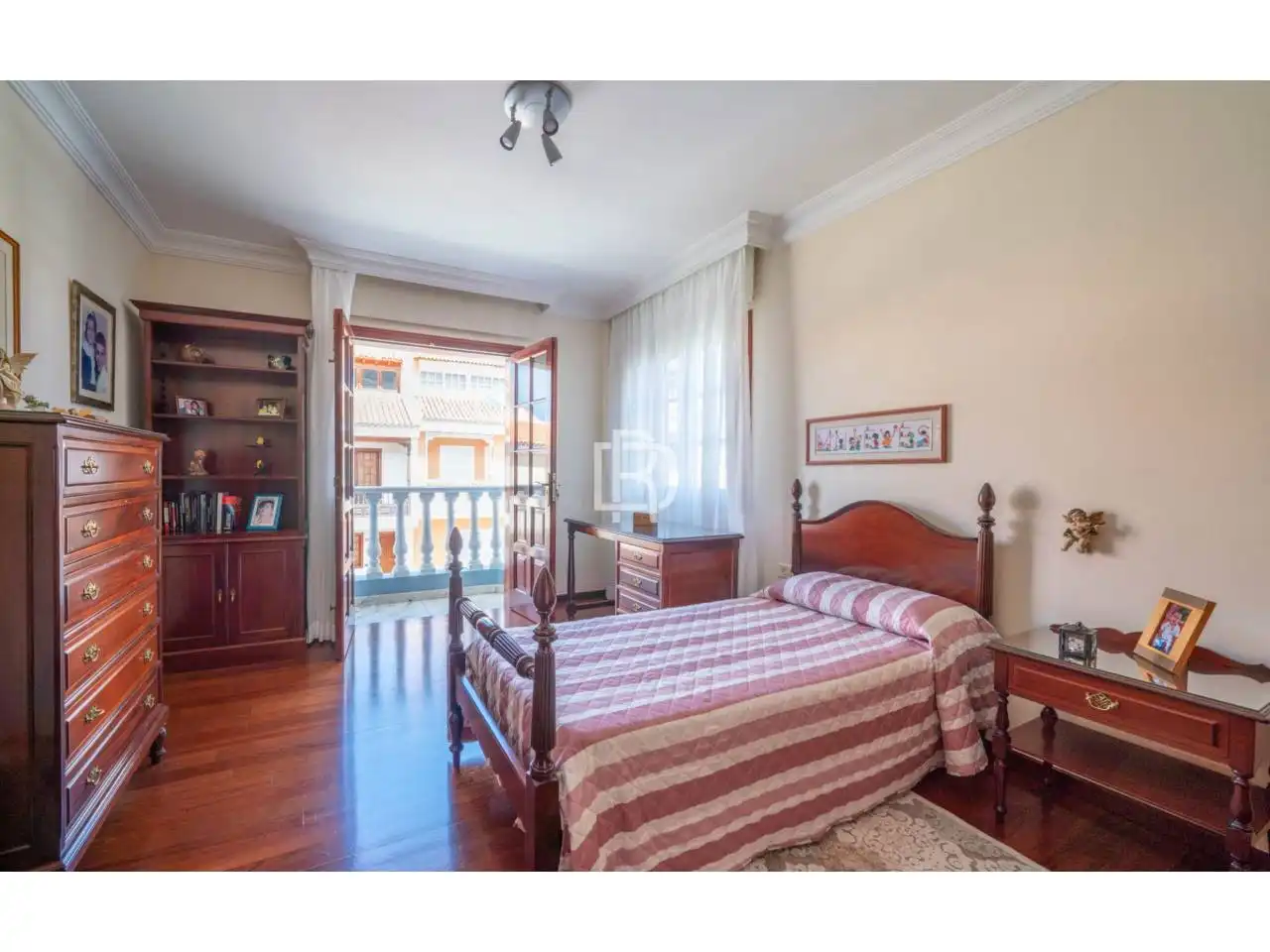 Bedroom of Detached homes for sale in La Orotava  with Parquet flooring, Terrace and Furnished