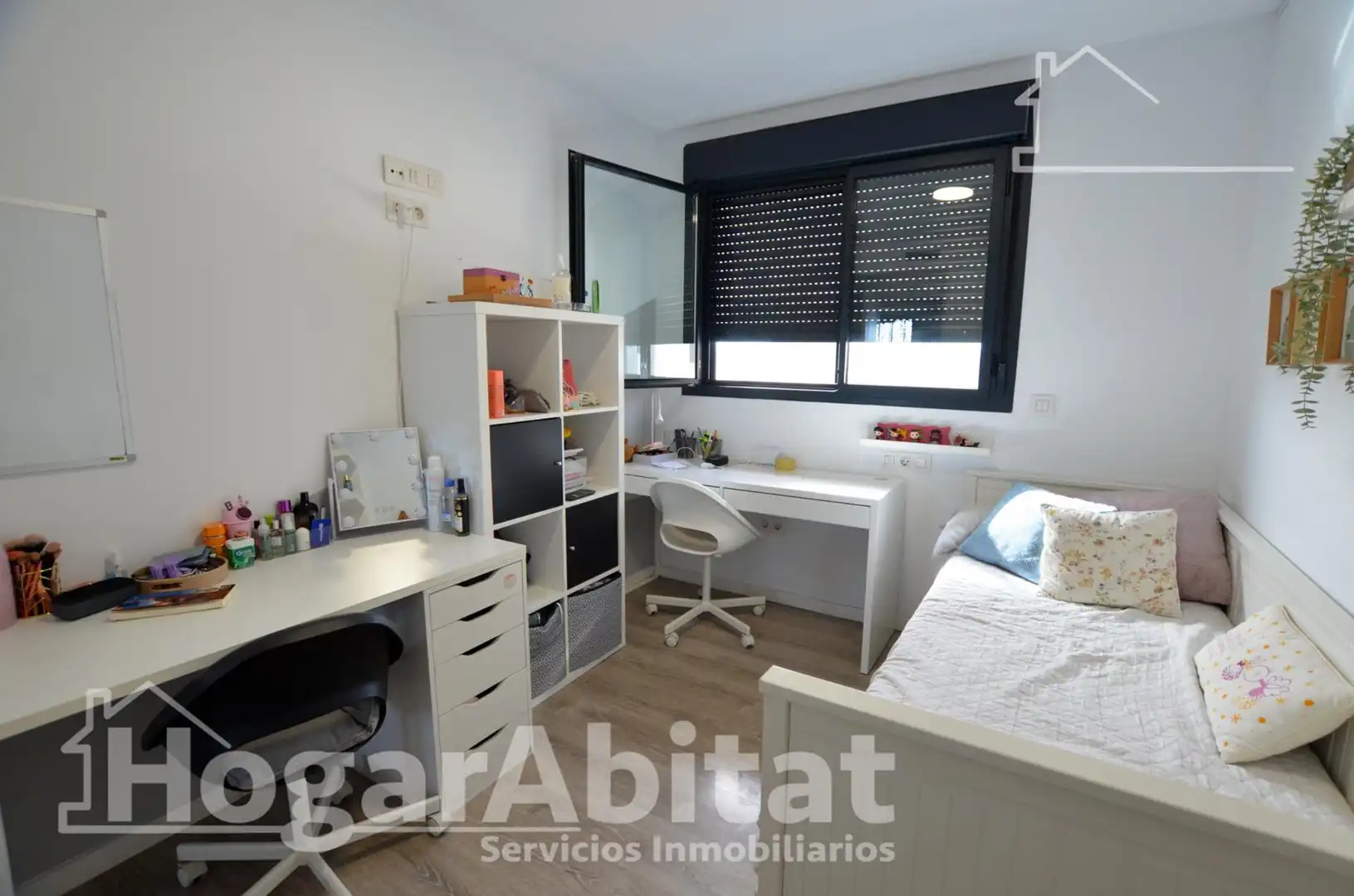Habitación de Piso en venta en Alicante / Alacant con Aire acondicionado, Calefacción y Jardín privado